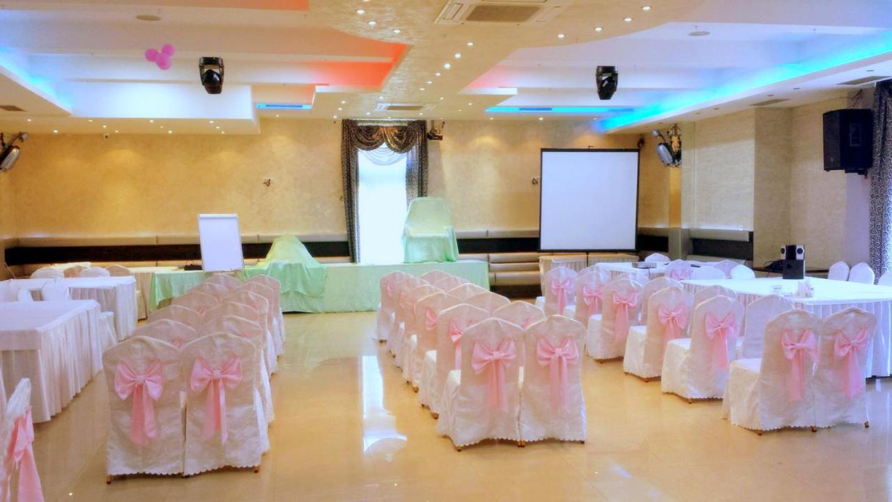 Estrada Lux Hotel Белград Екстериор снимка