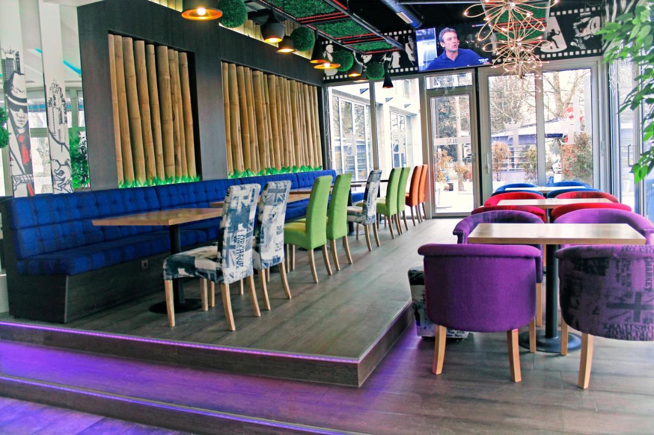 Estrada Lux Hotel Белград Екстериор снимка